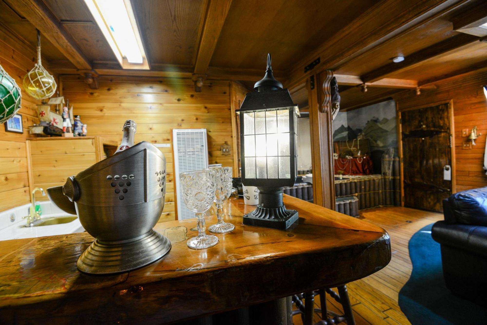 Castle Wood Theme Cottages- Couples Only Big Bear Lake Eksteriør bilde