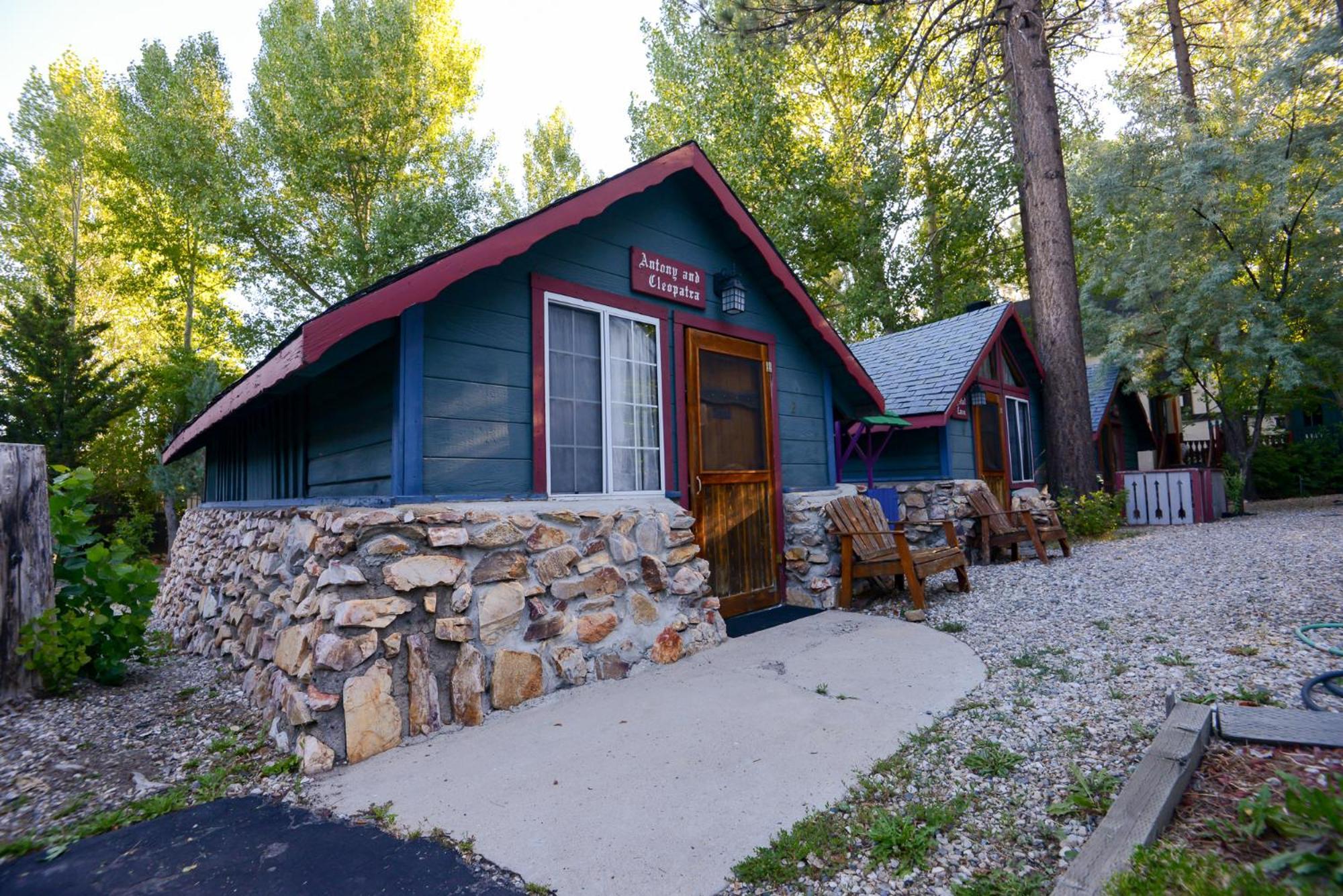 Castle Wood Theme Cottages- Couples Only Big Bear Lake Eksteriør bilde